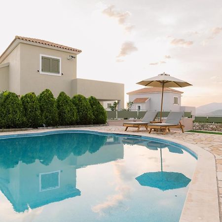 Vasilopoulos Residences - Villa Emelia With Shared Pool Argostoli (Kefalonia) Exterior foto